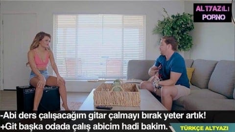 Hoparlörün üstüne oturan kardeşim titreşimden orgazm oldu