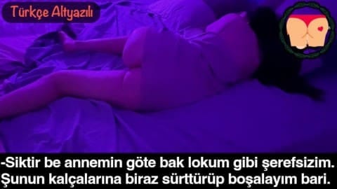 kadın uyurken götünden sikiyor