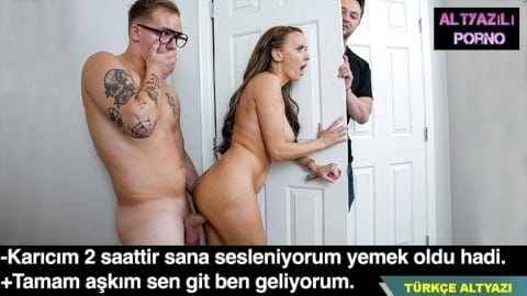 Karısının genç erkeklere götünü siktirirken yakalıyo