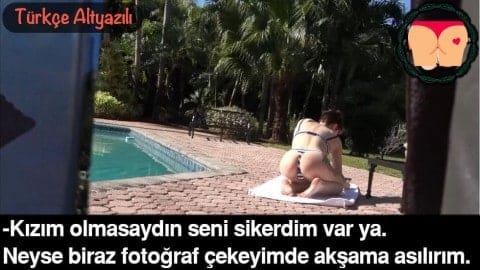 Kızımı Güneşlenirken Gözetleyip Fotoğraf Çekerken Yakalandım