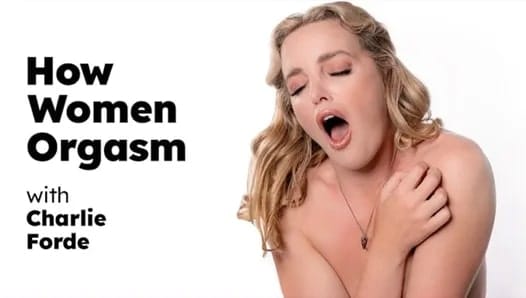 olgun kadın masaj yaptırıyor