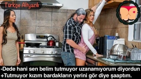 yaşlı kadın torununa sikdiriyor
